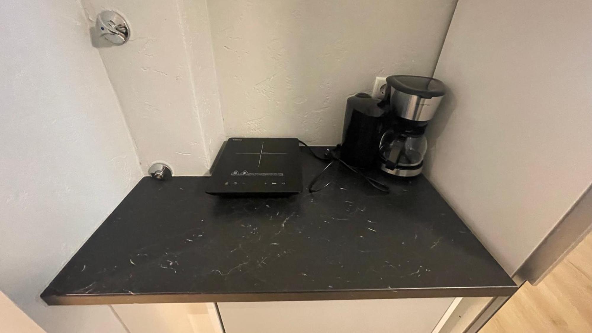 Suesses Kleines Und Zentrales Apartment Fuer Zwei Personen Mitten In Hamburg Eksteriør bilde